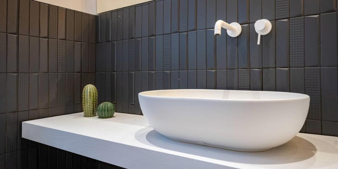 Siciliaholic Modern House Apartment คาตาเนีย ภายนอก รูปภาพ