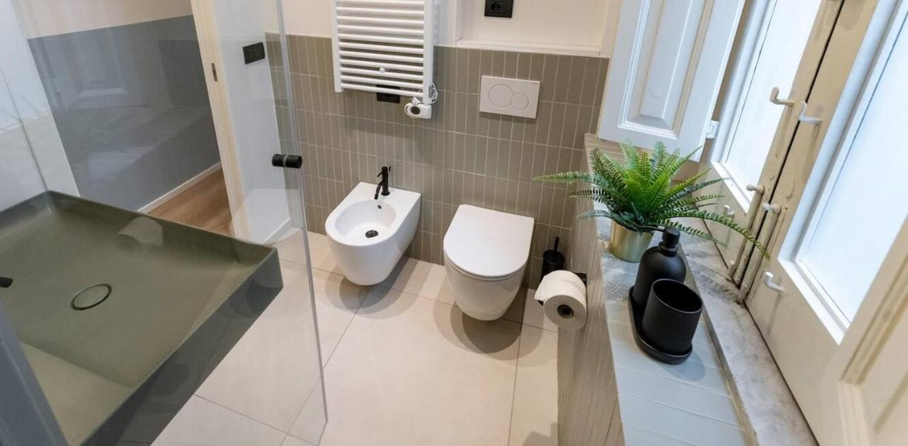Siciliaholic Modern House Apartment คาตาเนีย ภายนอก รูปภาพ