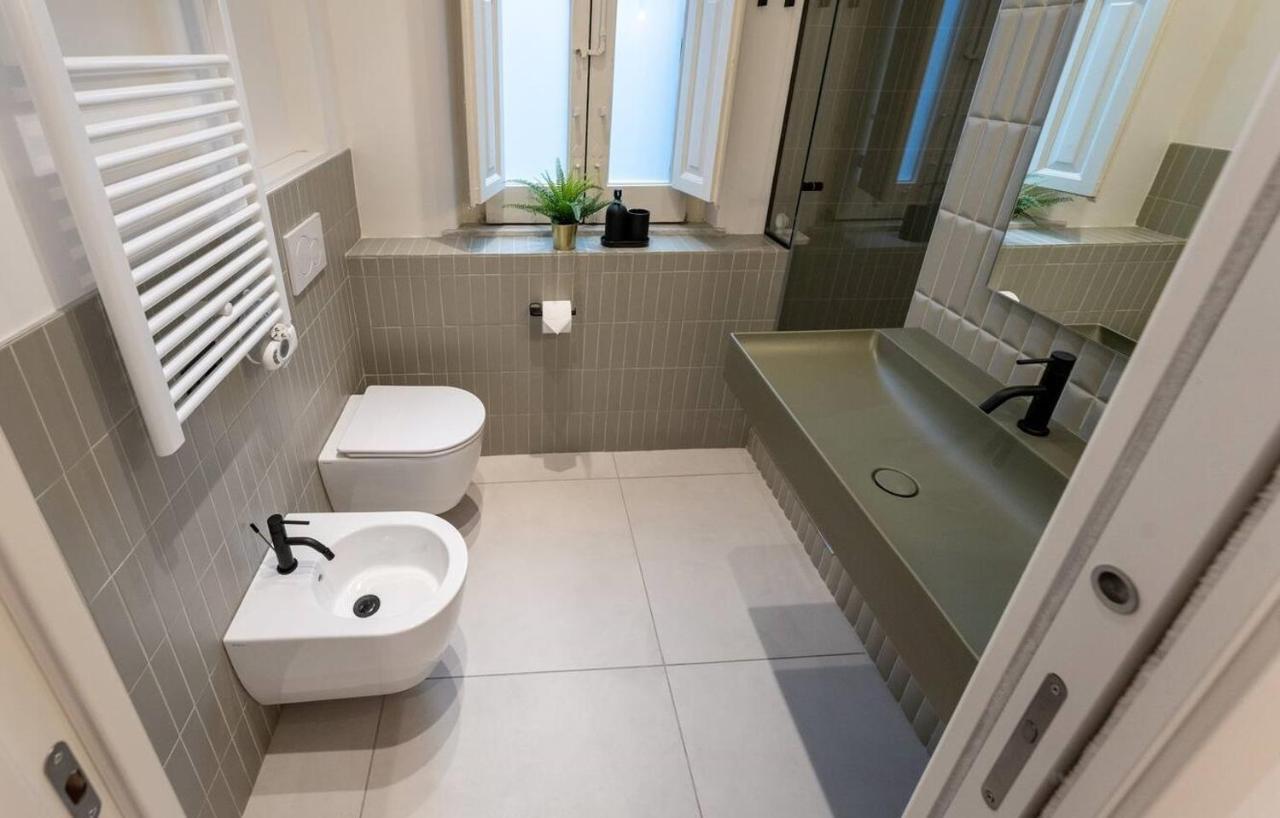 Siciliaholic Modern House Apartment คาตาเนีย ภายนอก รูปภาพ