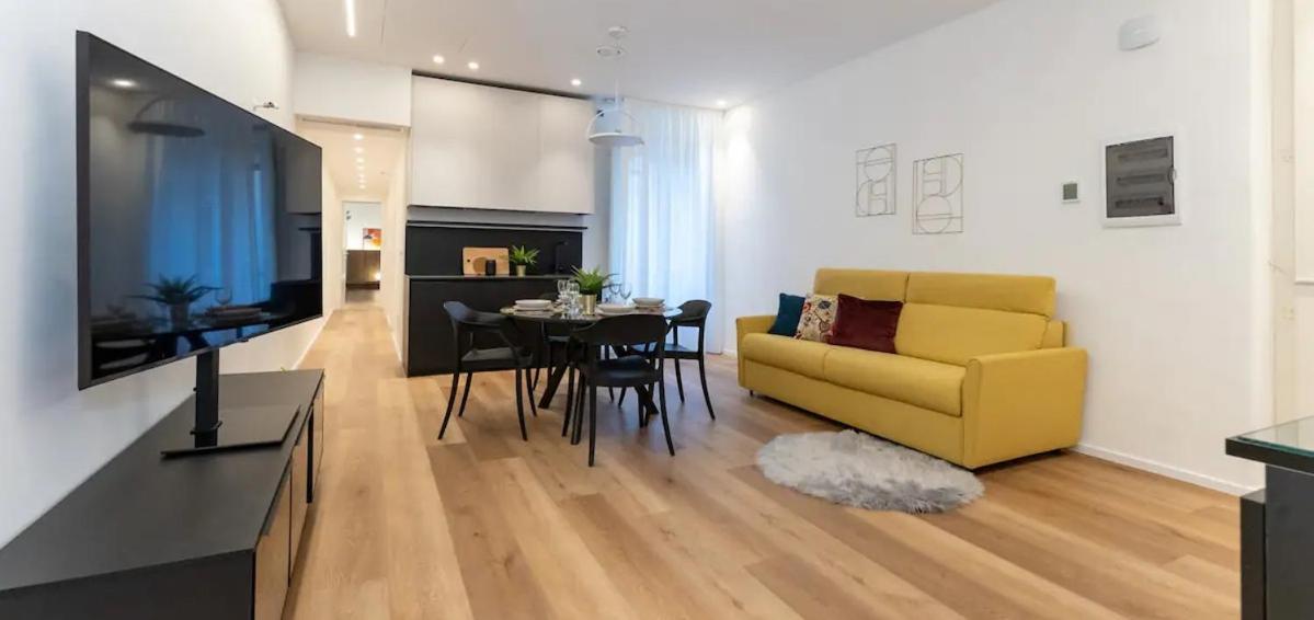 Siciliaholic Modern House Apartment คาตาเนีย ภายนอก รูปภาพ