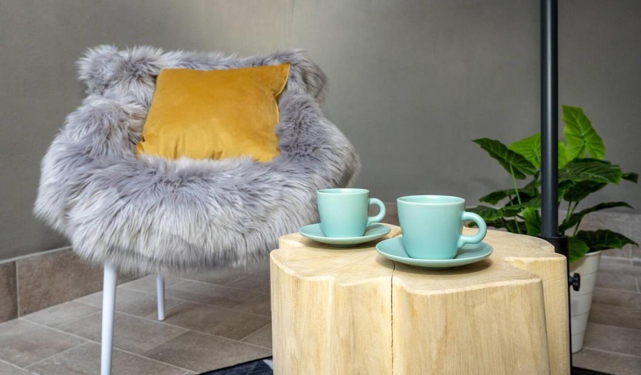 Siciliaholic Modern House Apartment คาตาเนีย ภายนอก รูปภาพ